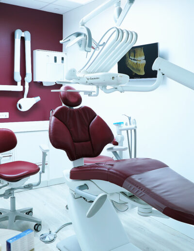 Salle de soins du cabinet dentaire Dr Marouane Bahri à Livry-Gargan