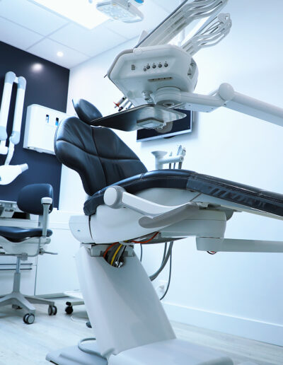 Salle de soins du cabinet dentaire Dr Marouane Bahri à Livry-Gargan